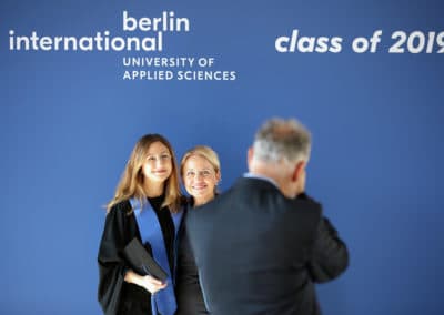 Absolventin der Berlin International University of Applied Sciences