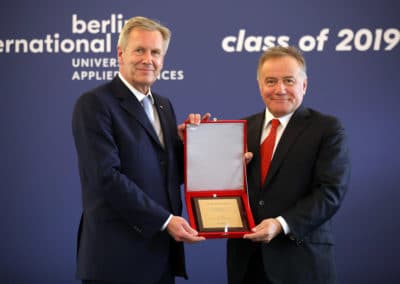 Bundespräsident a.D. Christian Wulff sowie der Gründer des internationalen Hochschulnetzwerk BAU Global, Herr Enver Yücel